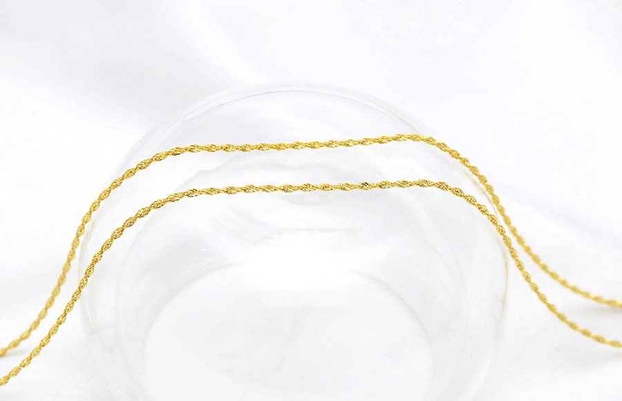 D&acirc;y chuyền v&agrave;ng 18k