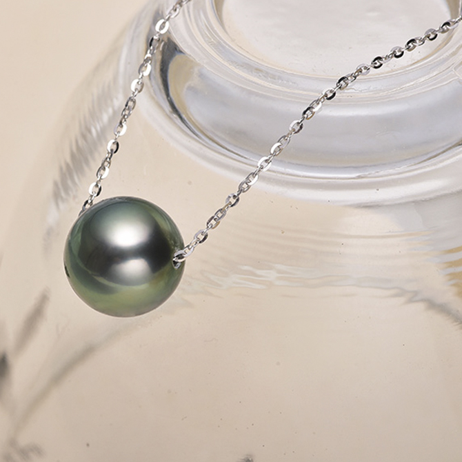 D&acirc;y chuyền v&agrave;ng