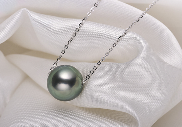 D&acirc;y chuyền v&agrave;ng