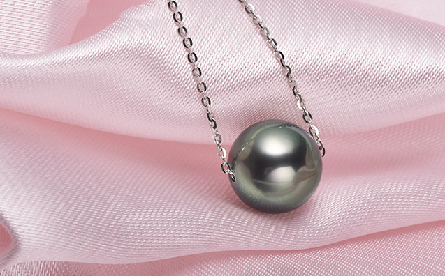 D&acirc;y chuyền v&agrave;ng