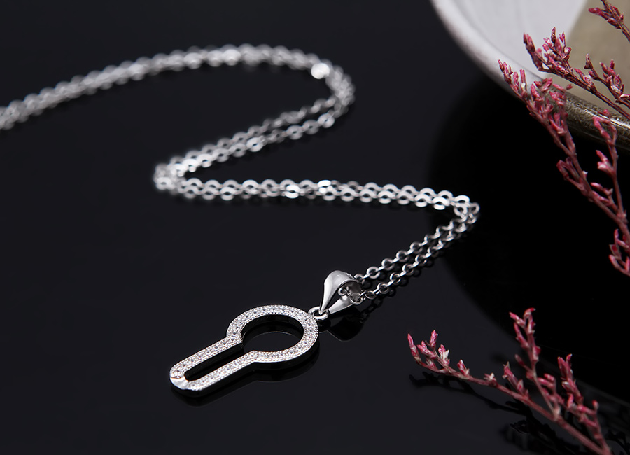  Mẫu d&acirc;y h&igrave;nh ch&igrave;a kh&oacute;a đang rất được bạn nữ c&aacute; t&iacute;nh y&ecirc;u th&iacute;ch.
