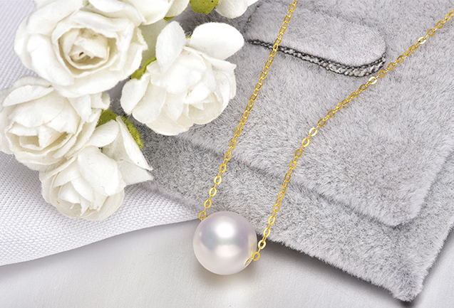 D&acirc;y chuyền v&agrave;ng