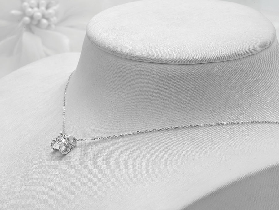 D&acirc;y chuyền v&agrave;ng 18