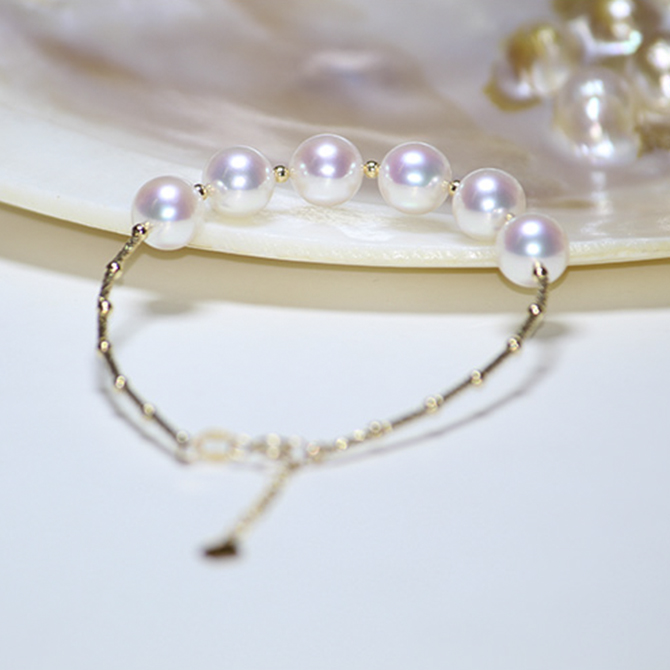 Lắc tay v&agrave;ng