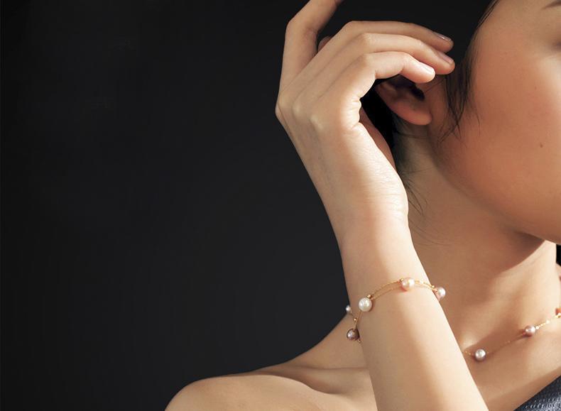 Lắc tay v&agrave;ng 18k