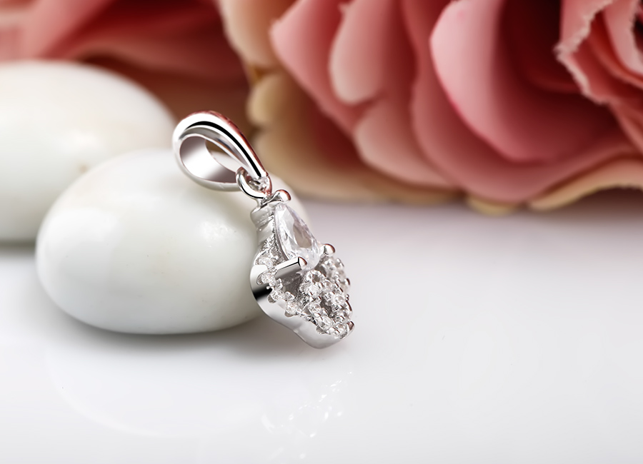 Trang sức bạc l&agrave; xu hướng được ưa chuộng mọi thời đại.