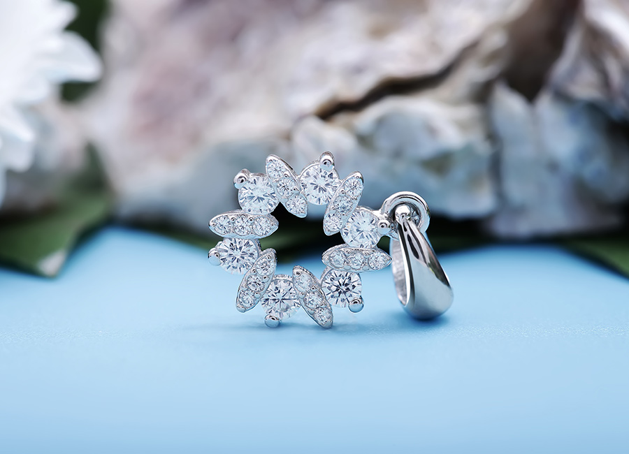 Cận cảnh mặt d&acirc;y để bạn chi&ecirc;m ngưỡng.