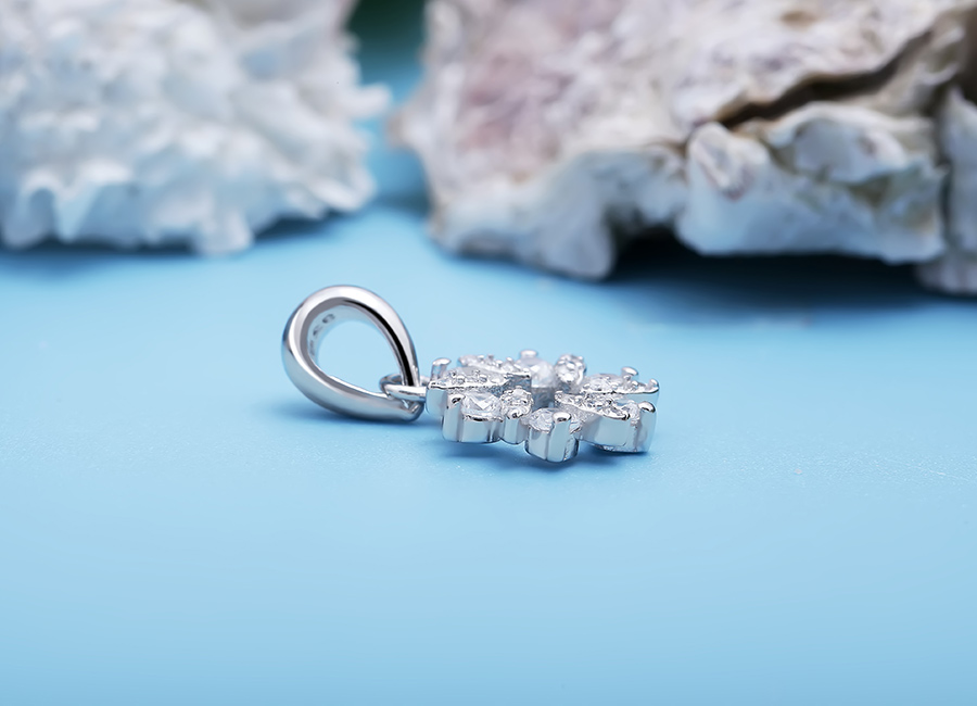 Th&ecirc;m d&acirc;y đeo sinh động, bạn c&oacute; ngay m&oacute;n nữ trang ấn tượng.