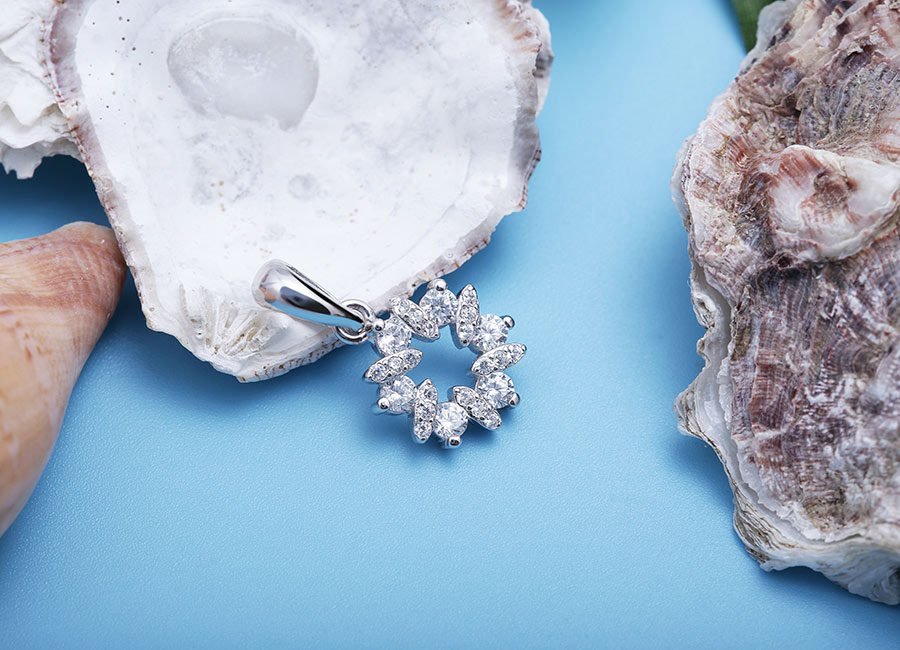 C&ugrave;ng bạn g&aacute;i tỏa s&aacute;ng bất cứ nơi đ&acirc;u.