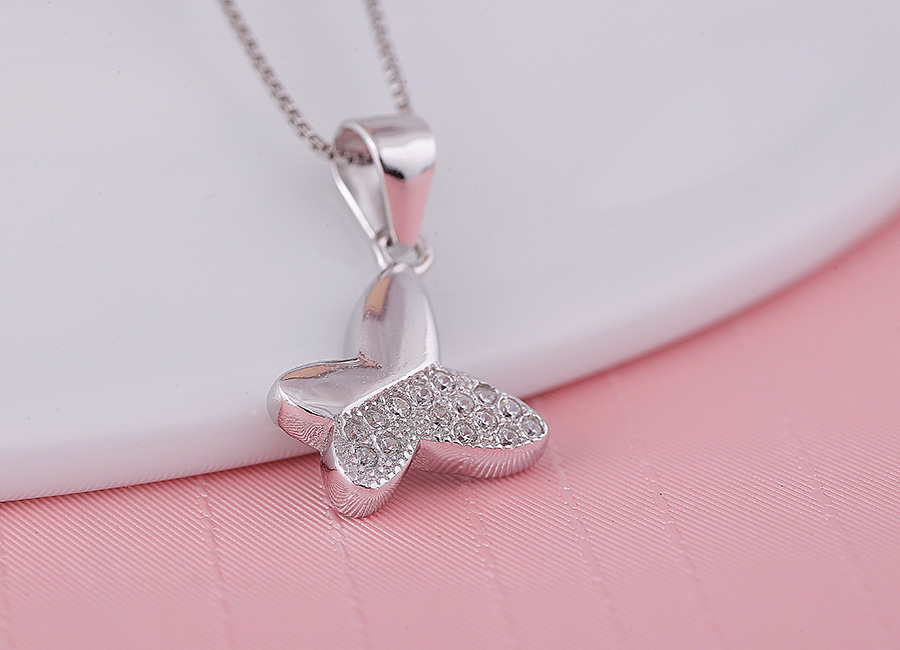 Dịu d&agrave;ng t&ocirc;n vinh vẻ đẹp cho c&ocirc; g&aacute;i.