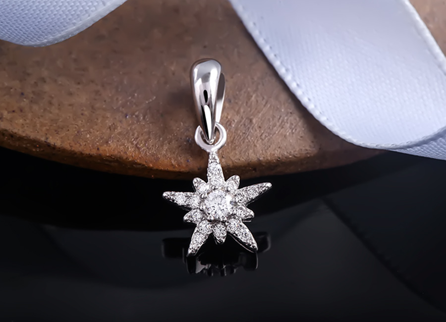 Thiết kế tinh tế với nhiều đường n&eacute;t cầu kỳ.