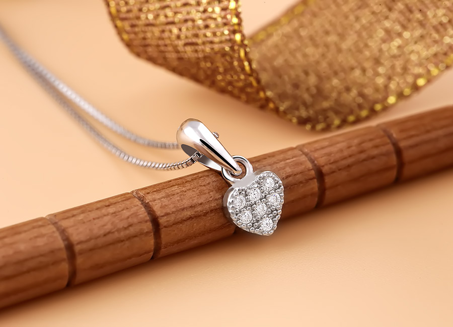 Vẻ đẹp giản đơn của tạo h&igrave;nh tr&aacute;i tim trong s&aacute;ng.