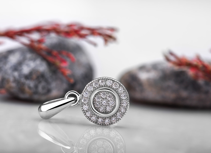  T&ocirc;n l&ecirc;n những đường n&eacute;t thanh t&uacute; cho c&ocirc; g&aacute;i trưng diện.