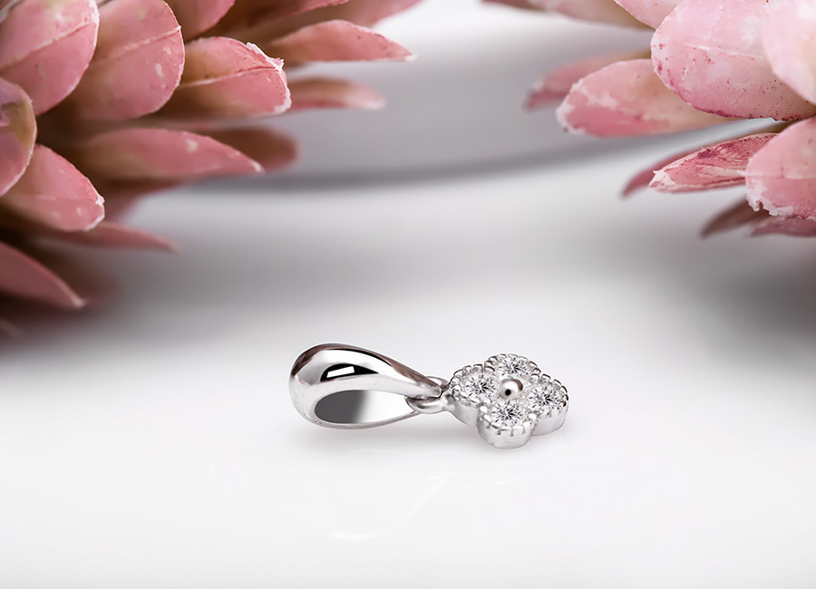 Chỉn chu trong từng đường n&eacute;t chế t&aacute;c.