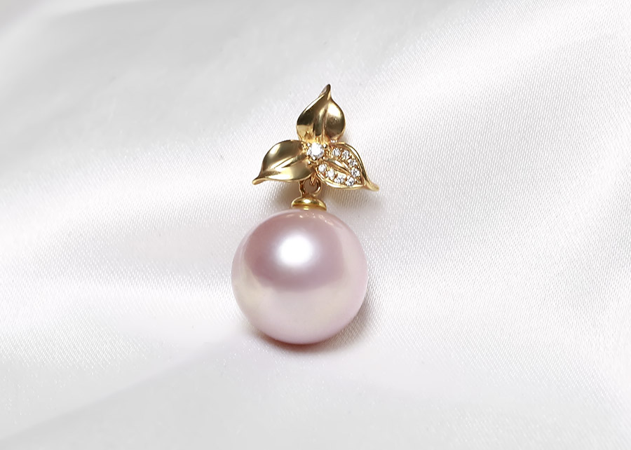 Mặt d&acirc;y chuyền