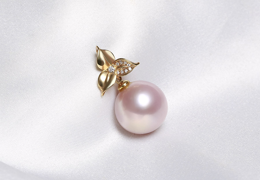 Mặt d&acirc;y chuyền