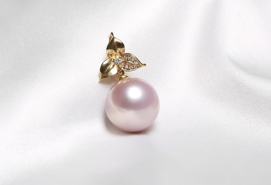 Mặt d&acirc;y chuyền