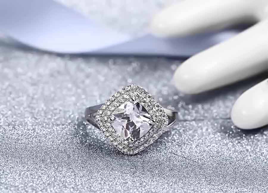 Vẻ đẹp cuốn h&uacute;t từ trang sức mang thương hiệu Eropi.