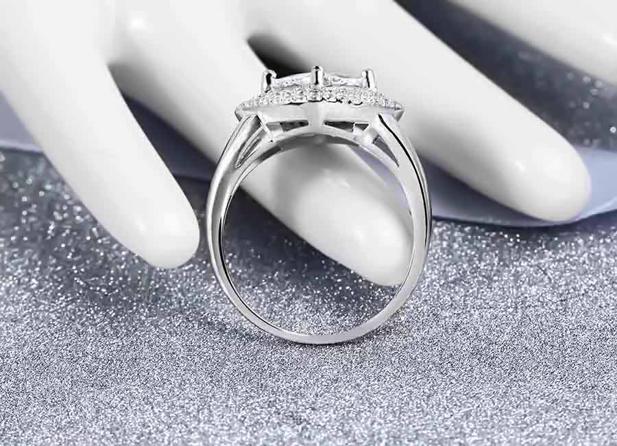 Rạng rỡ v&agrave; lấp l&aacute;nh, thu h&uacute;t trọn vẹn &aacute;nh nh&igrave;n.