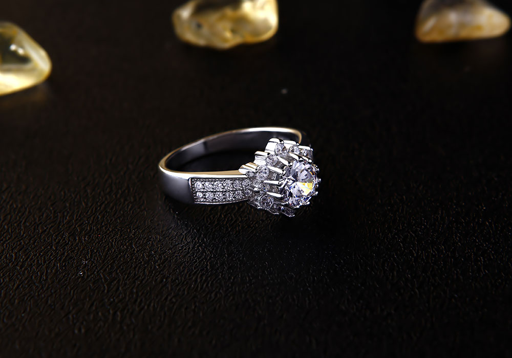 Chiếc nhẫn bạc đẹp toát nên lý tưởng chân chính của bạn khi sử dụng.