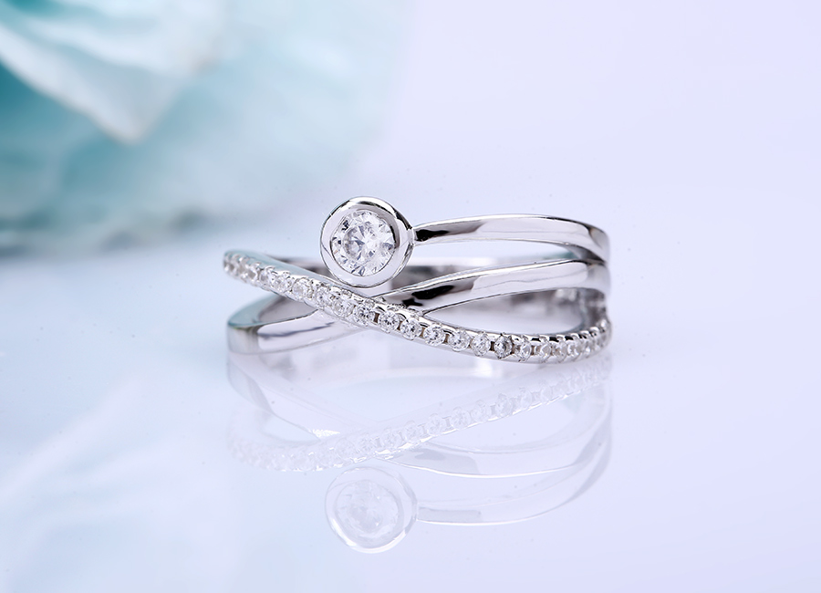 Nhẫn bạc Jolie – thêm duyên cho đôi bàn tay nhỏ xinh của phái đẹp.