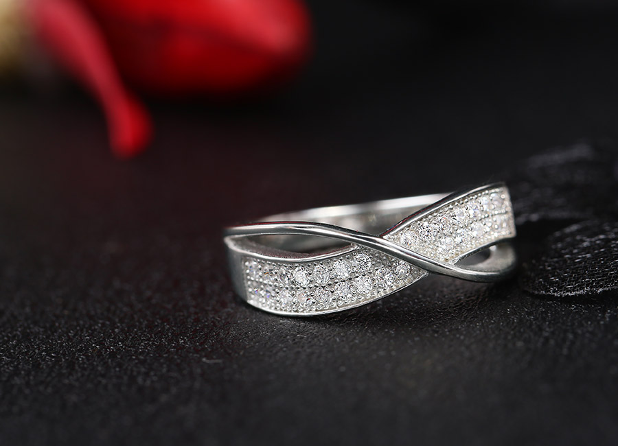 Chiếc nhẫn đặc biệt mang thương hiệu Eropi.