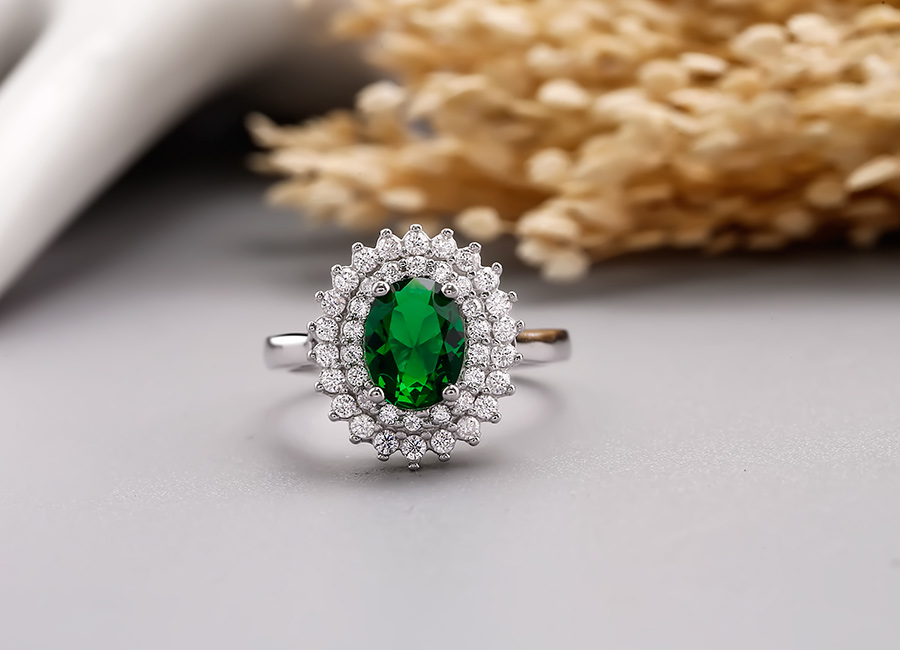 T&ocirc;n vinh vẻ đẹp Việt.