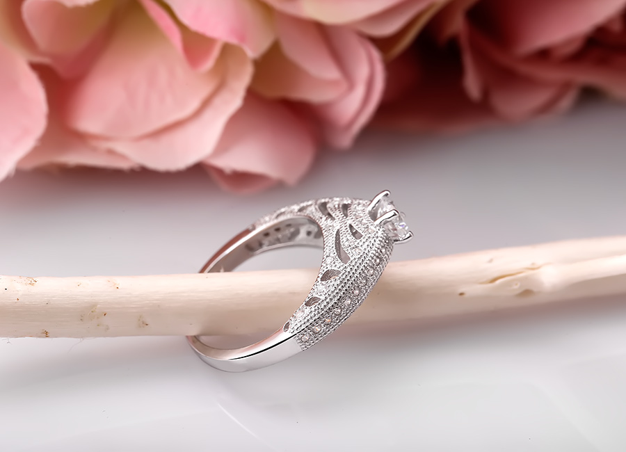 Bất cứ c&ocirc; g&aacute;i n&agrave;o cũng sẽ bị vẻ đẹp n&agrave;y m&ecirc; hoặc.