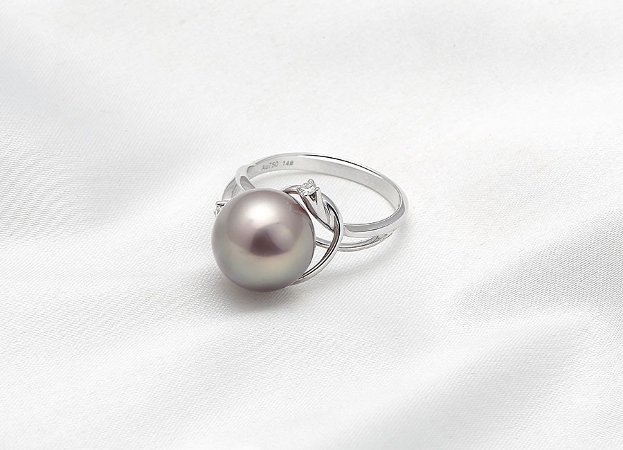 Nhẫn vàng 18k Rounie Pearl chính là một tuyệt phẩm các cực phẩm trang sức của Eropi.
