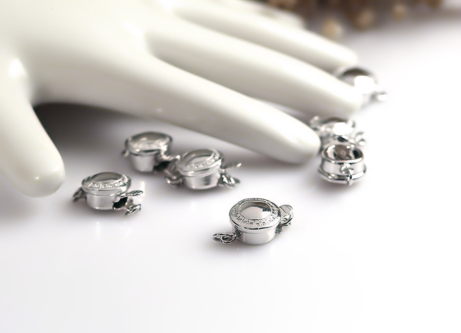 Chốt bạc 105000040 của Eropi được chế t&aacute;c chắc chắn, dễ sử dụng.