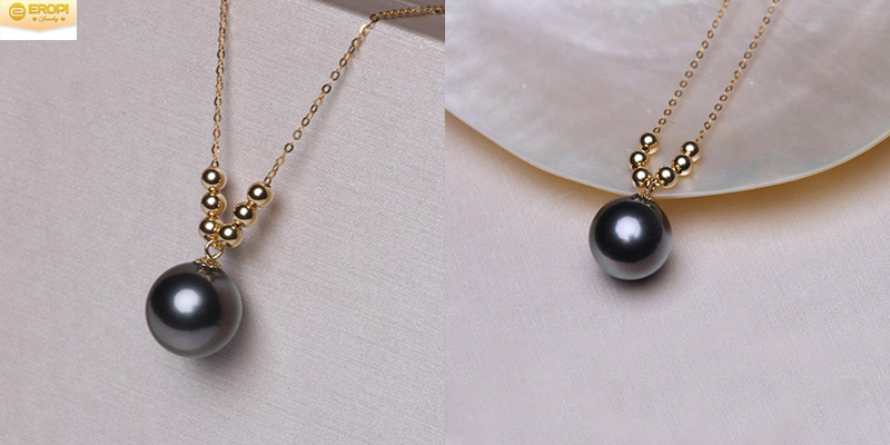 Sợi d&acirc;y chuyền v&agrave;ng kết hợp ho&agrave;n hảo với ngọc trai đen huyền b&iacute;.