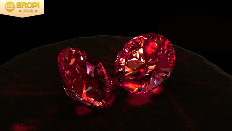 Sắc đỏ quyến rũ của vi&ecirc;n đ&aacute; Ruby.