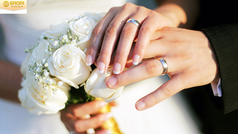 Đeo nhẫn cưới trước khi kết hôn có ảnh hưởng gì không? | Apj.vn