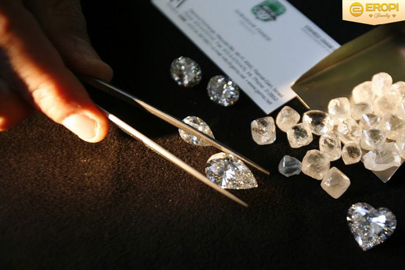 Phân loại kim cương theo các tiêu chí về hình dáng, màu sắc và giá thành