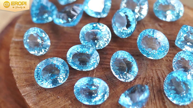 T&ocirc;n vinh vẻ đẹp Việt