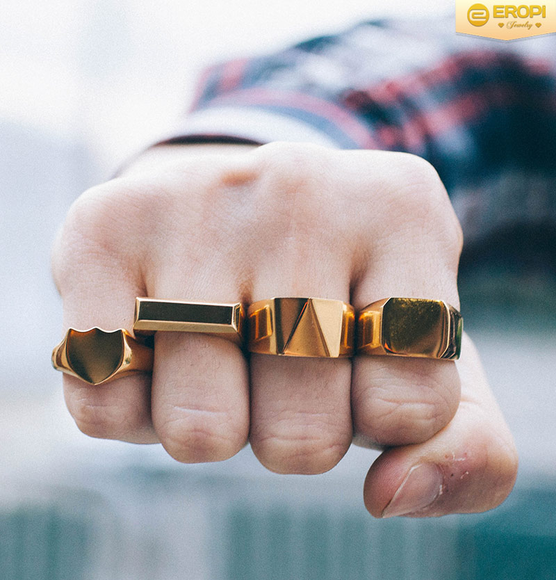 Mỗi một ng&oacute;n tay đeo nhẫn sẽ mang một th&ocirc;ng điệp kh&aacute;c nhau.